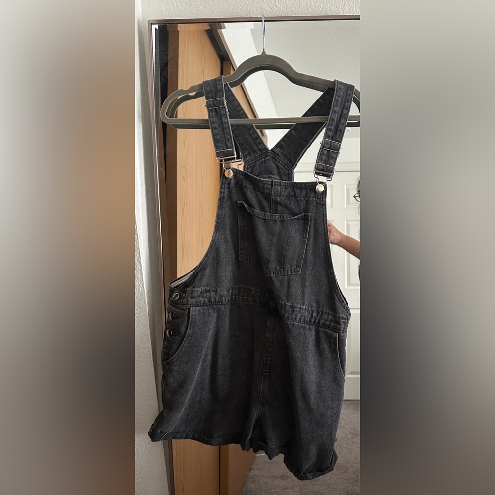 Black/Dark Gray Overall Jean Shorts